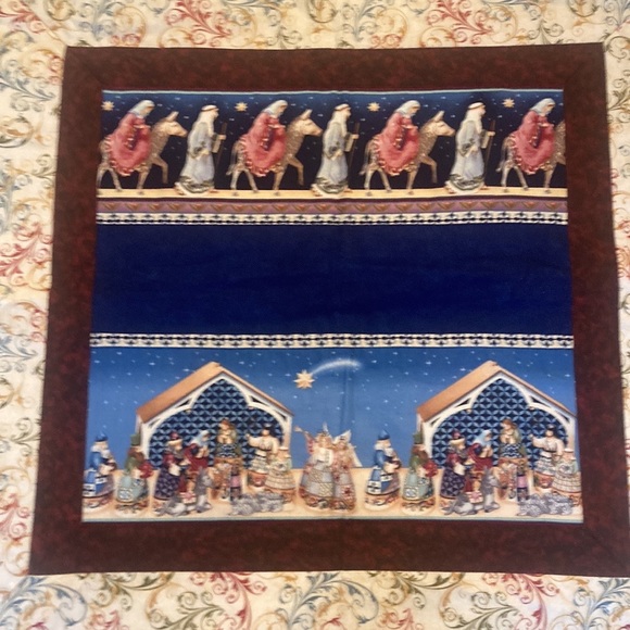 Nativity Scene Quilt - Picture 2 of 4
